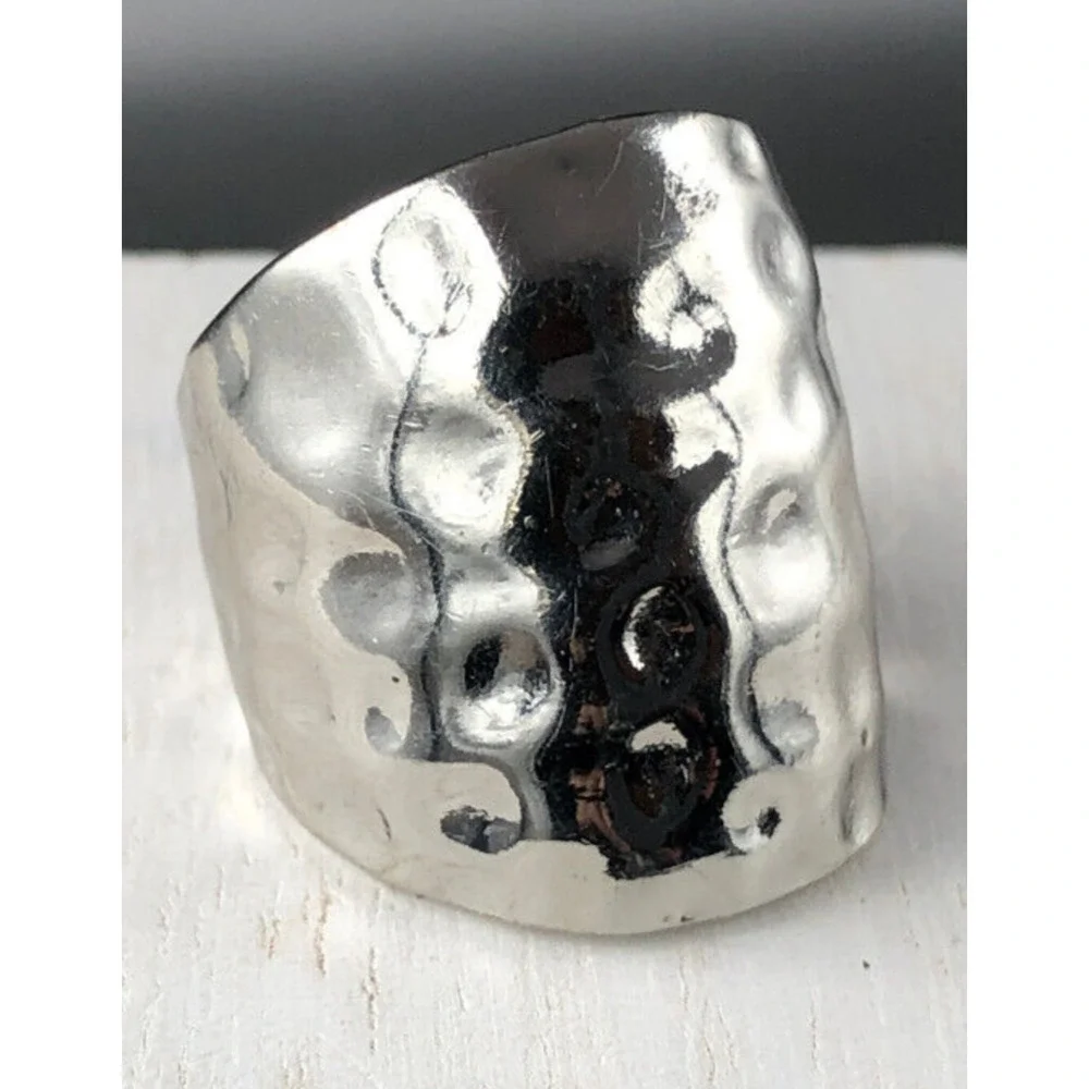 Fashion Ring Unisex Size 6 Hammered Silver Tone Wide Band Flared‎ Shank